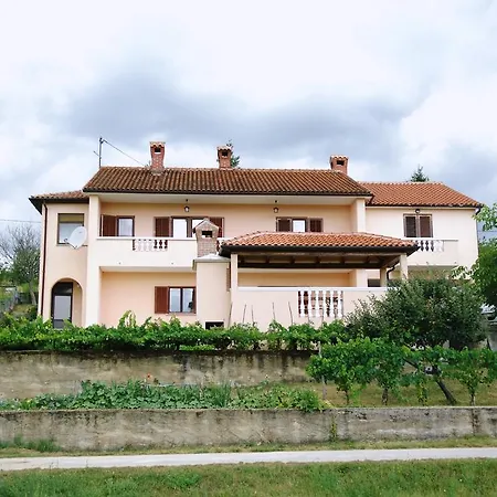 Zule Apartment Roč
