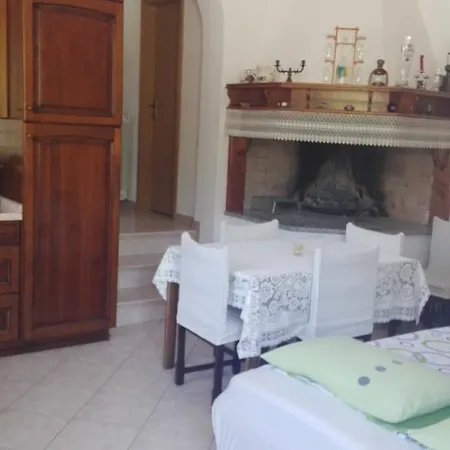 Zule Apartment *