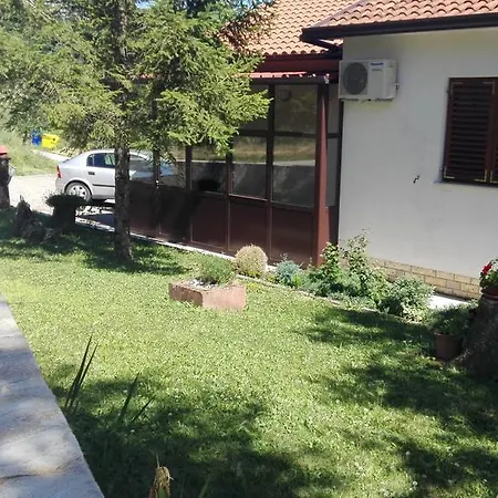Zule Apartment *